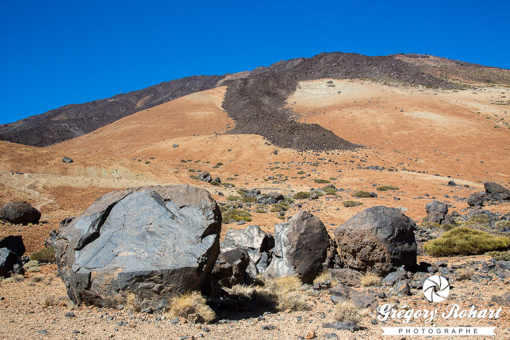 Boules d'accrétion et coulée de lave sur le Teide