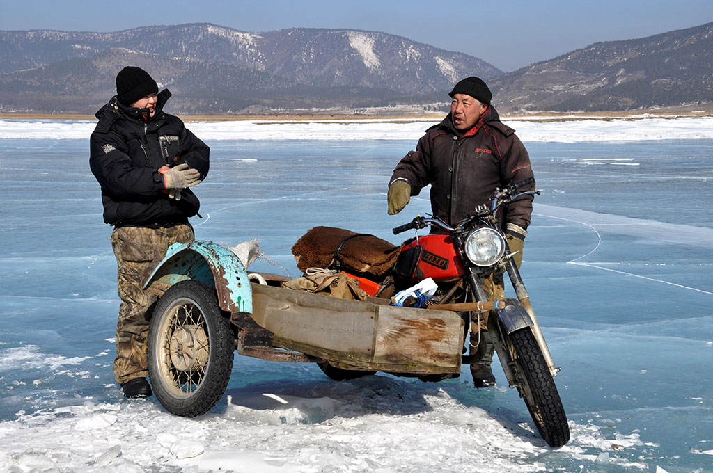 trek hivernal sur le lac Baïkal