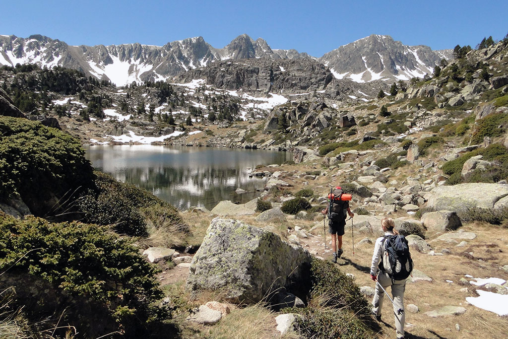 Avec une succession de lacs glaciaires pour y parvenir, le cirque de Pessons, le plus grand d’Andorre, est une magnifique randonnée