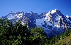 Arrêtes de Rochefort et Grandes Jorasses (versant italien)