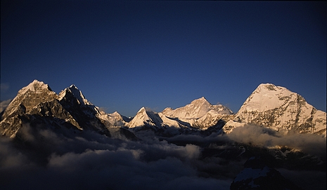 Coucher du soleil sur le Makalu et le Chamlang depuis le camp 1 du Mera Peak