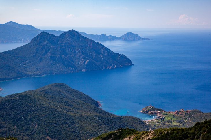 Panorama sur Girolata, Mare è Monti