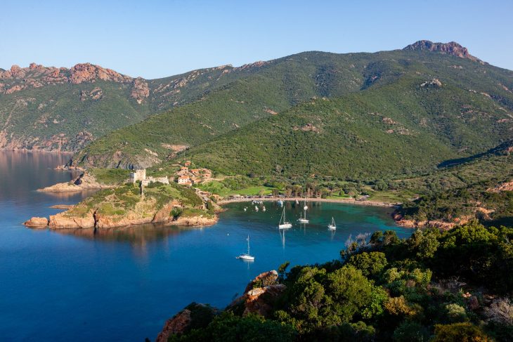 Girolata, Mare è Monti