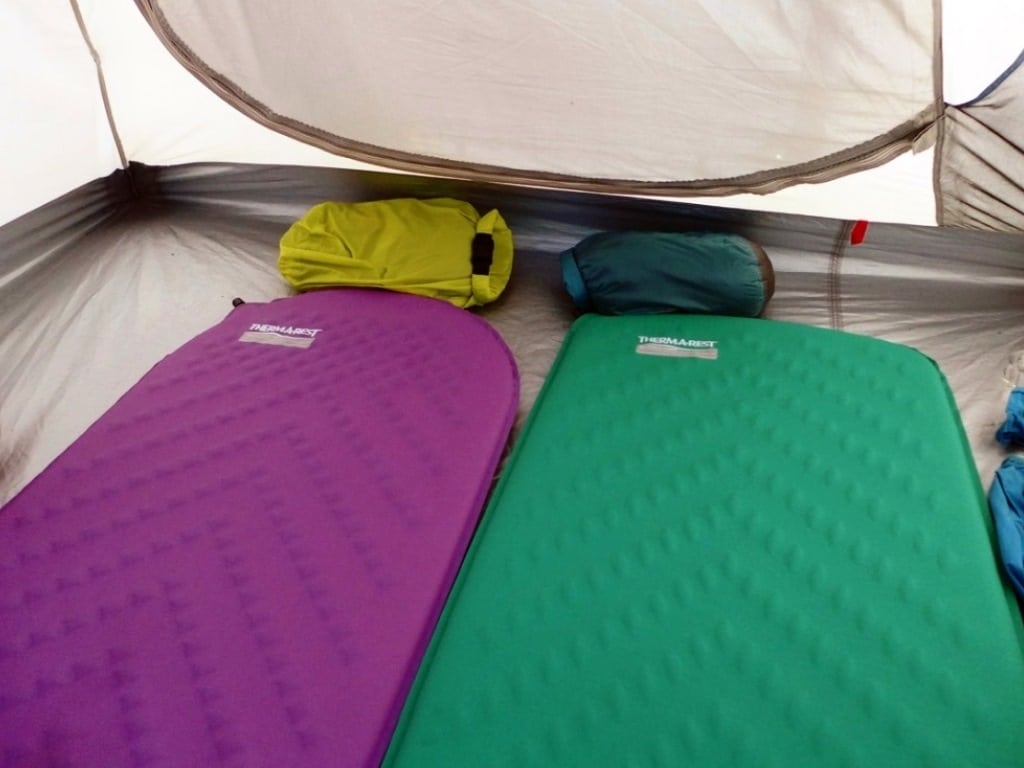 Comment choisir son tapis de sol et bâche de camping ?