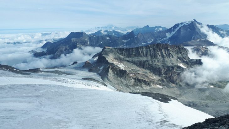 Les glaciers de la Vanoise depuis le sommet du dôme de Chasseforêt