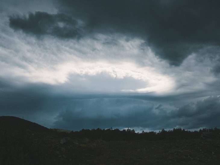 rando kosovo - nuages