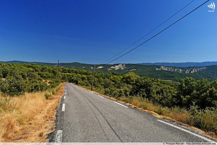 Route D34, Rustrel (Luberon)