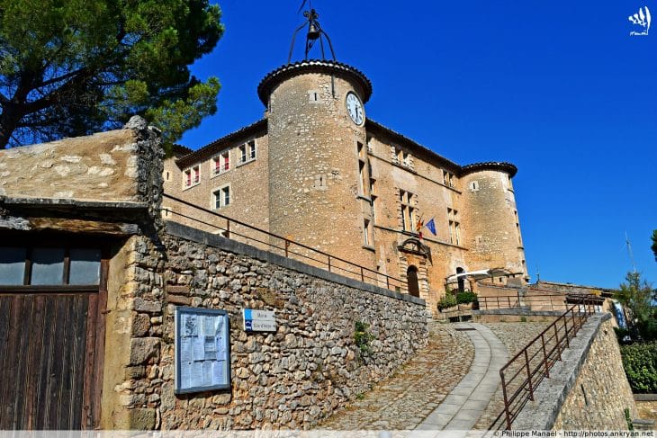 Gîte Le Château de Rustrel (Luberon)