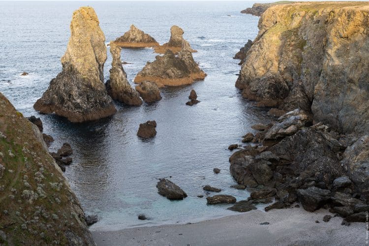 Aiguilles de Port Coton sur le Tour de Belle-Ile en mer