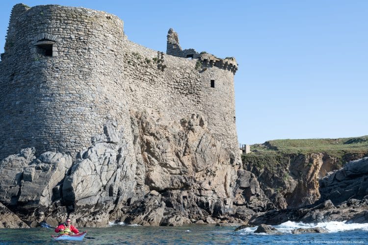 Yeu, découverte du vieux château en kayak