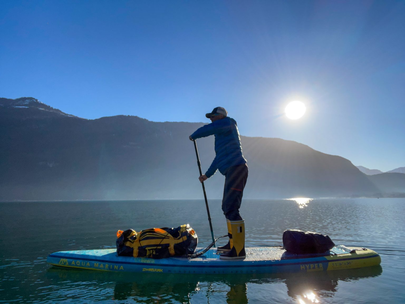 Comment charger son paddle en itinérance ?