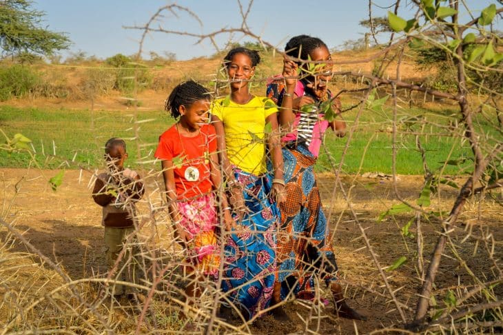 Rencontre avec la population locale, Méharée au Sénégal