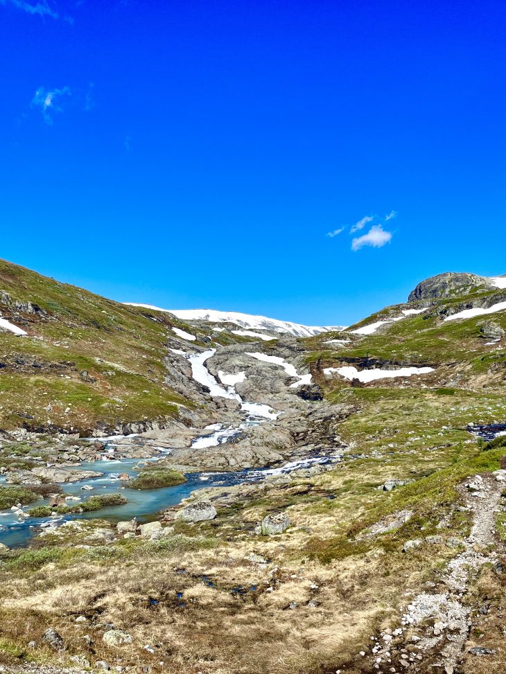 De l'eau à tous les étages, Traversée du Jotunheimen à pied