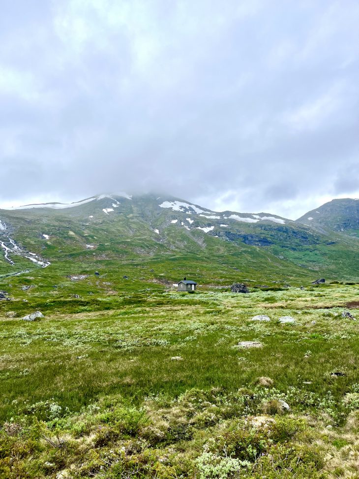 Les nuages sont de retour, Traversée du Jotunheimen à pied