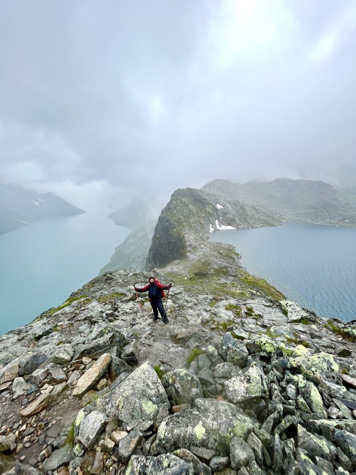 Le Bessengen, Traversée du Jotunheimen à pied