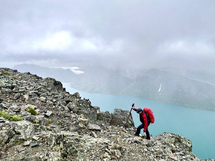 Le Bessengen, Traversée du Jotunheimen à pied