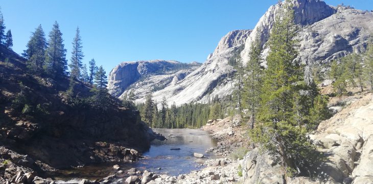 Rivière vers Donahue Pass, Pacific Crest Trail : Section Sierra Nevada 