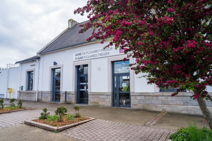 Gare de Plouaret, Tour de la Côte de Granit Rose