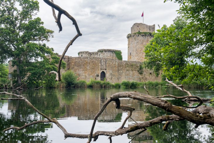 Château de Tonquédec, Tour de la Côte de Granit Rose