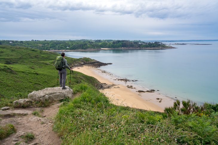 Plage de Mez an Aod, Tour de la Côte de Granit Rose