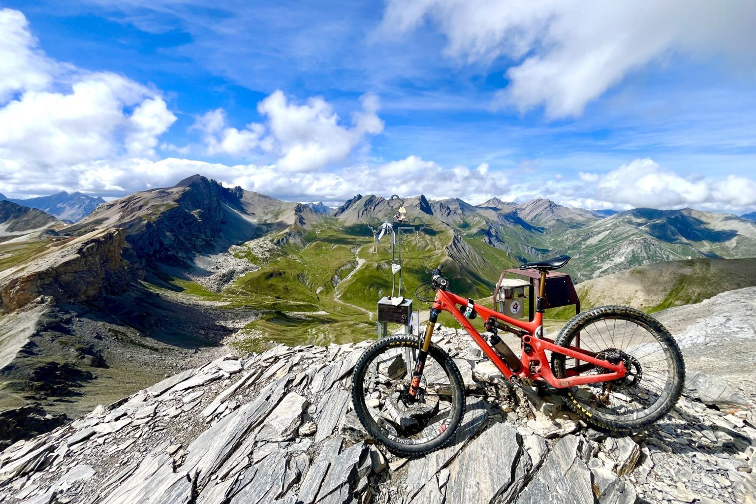 VTT dans le Val Maira