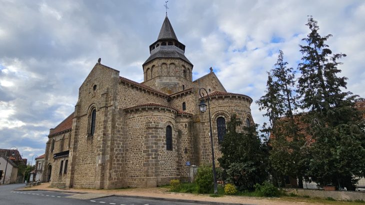 L'église d'Huriel, Sentier des Maîtres Sonneurs