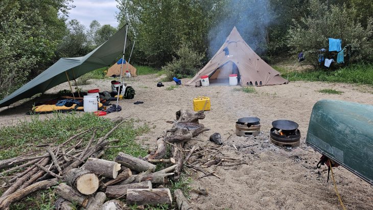 Vagabondage en canoë au fil de la Loire, bivouac en bord de Loire