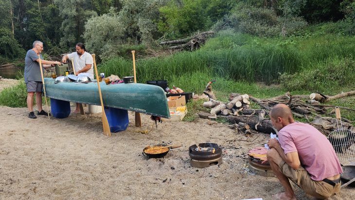 Vagabondage en canoë au fil de la Loire, bivouac en bord de Loire