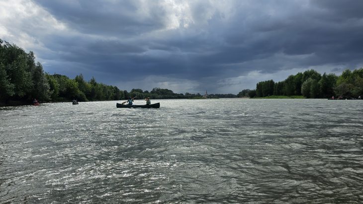 Vagabondage en canoë au fil de la Loire, tempête sur la Loire