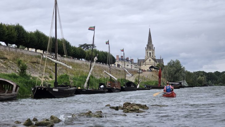 Vagabondage en canoë au fil de la Loire, arrivée à Bréhémont