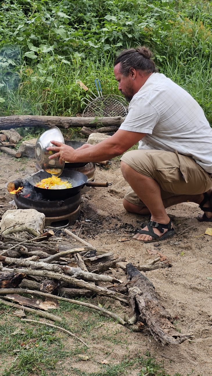 Vagabondage en canoë au fil de la Loire, cuisine bivouac