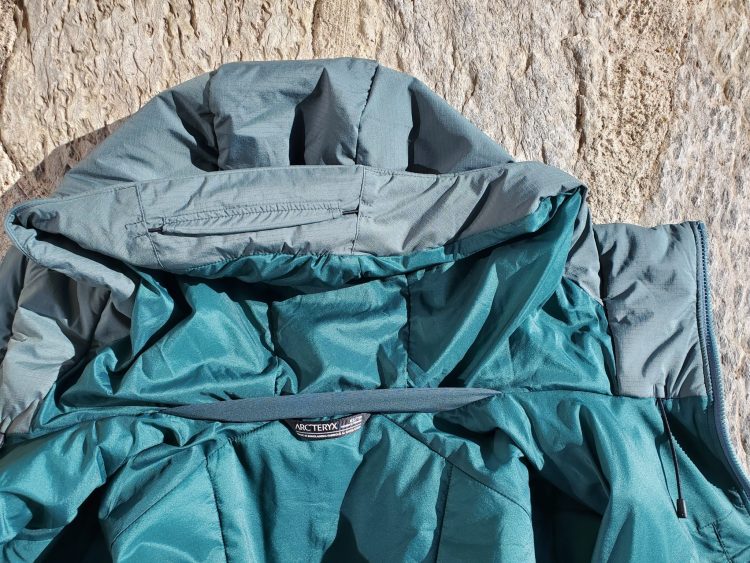 Test Veste à Capuche Arc'Teryx Atom Femme